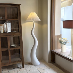 Waldo Floor Lamp